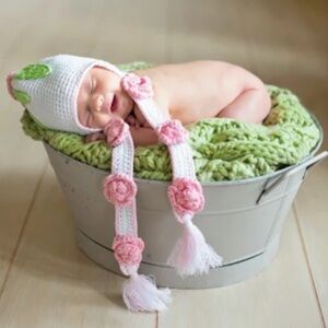 Bebe Chapeau White with Pink Roses Infant Beanie Hat 100% Cotton 12-24 month NEW